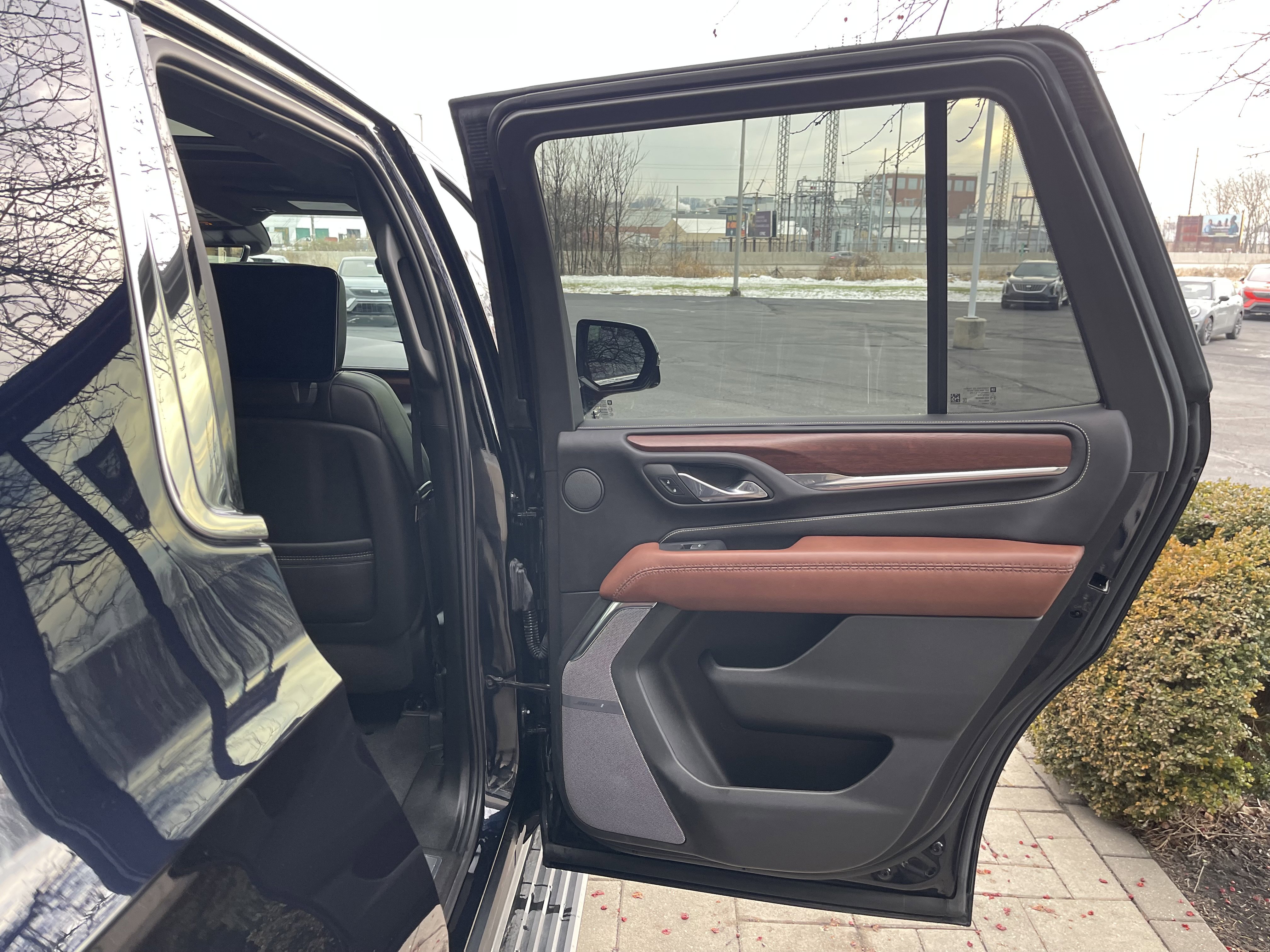 Used 2023 GMC Yukon Denali Ultimate image 26