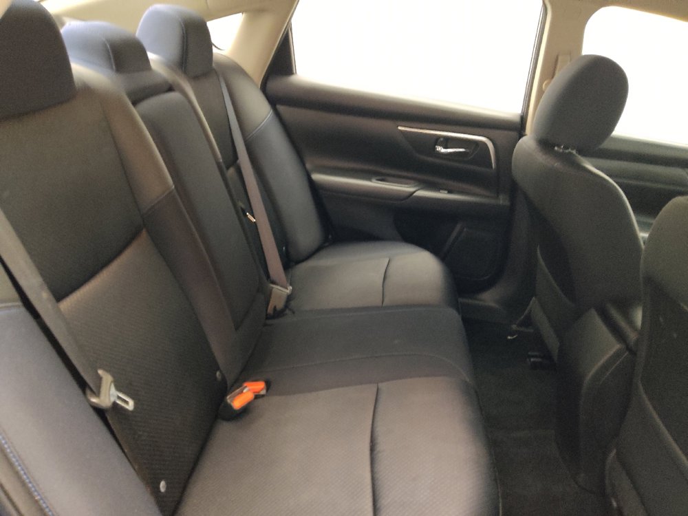 Used 2016 Nissan Altima 2.5 SR FWD image 19