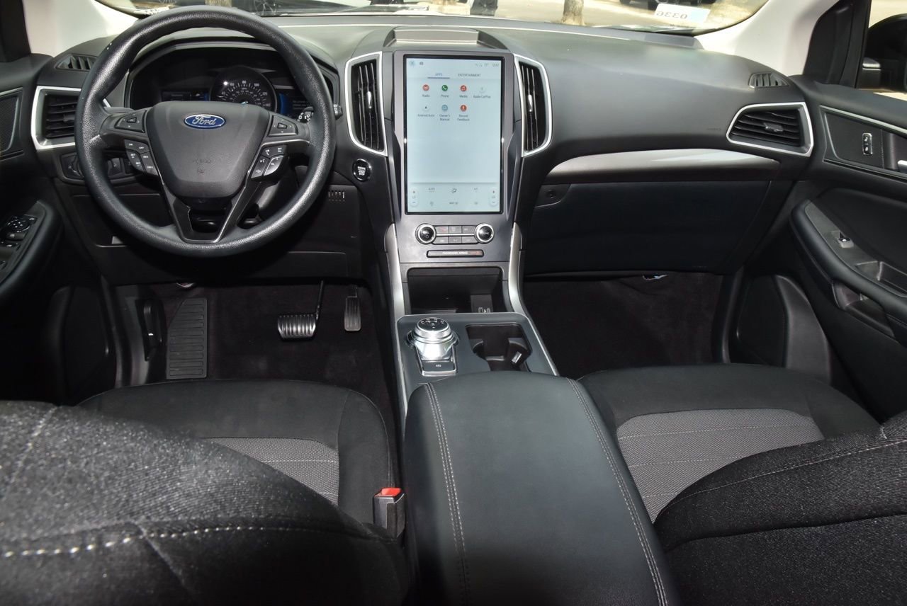 Certified 2023 Ford Edge SE w/ Black Appearance Package image 16