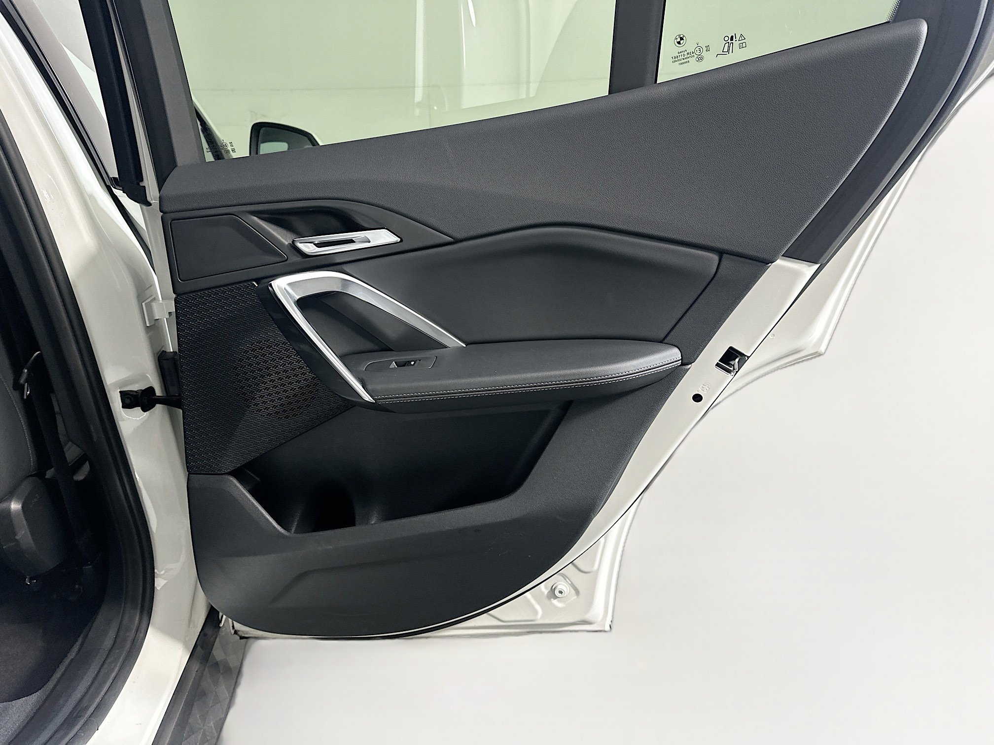 Used 2025 BMW X2 xDrive28i image 33