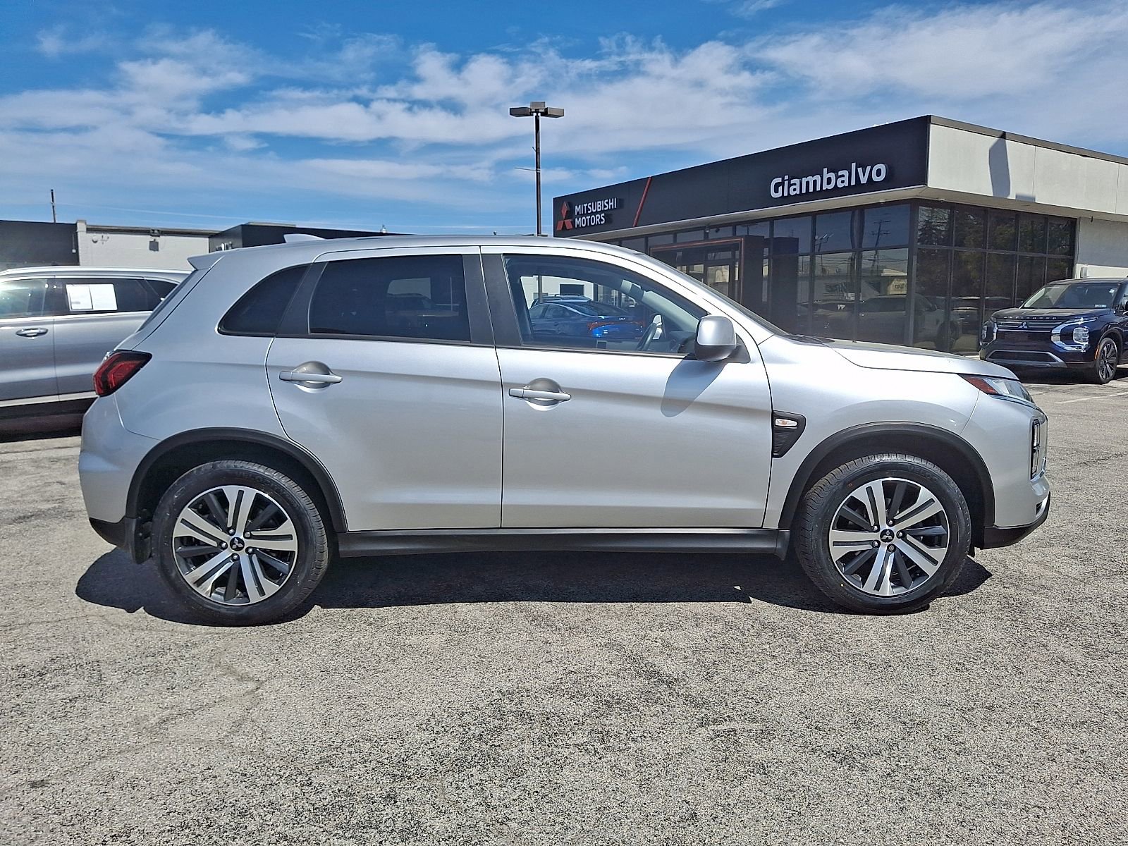 Used 2024 Mitsubishi Outlander Sport ES image 8