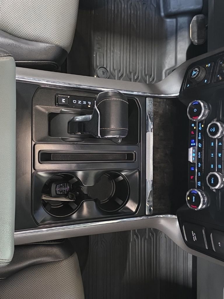 Used 2023 Ford F150 Lariat w/ Trailer Tow Package image 25