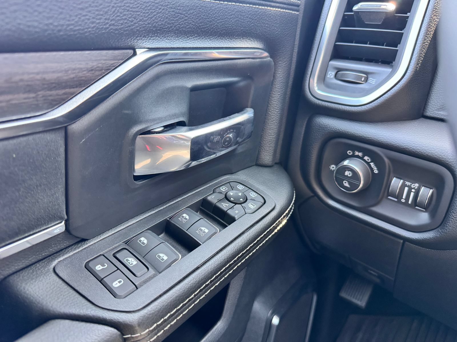 New 2026 RAM 3500 Laramie w/ Bed Utility Group AWD/4WD image 14