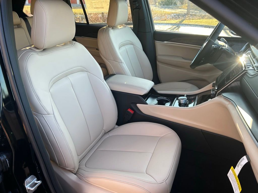 New 2025 Jeep Grand Cherokee Limited image 21