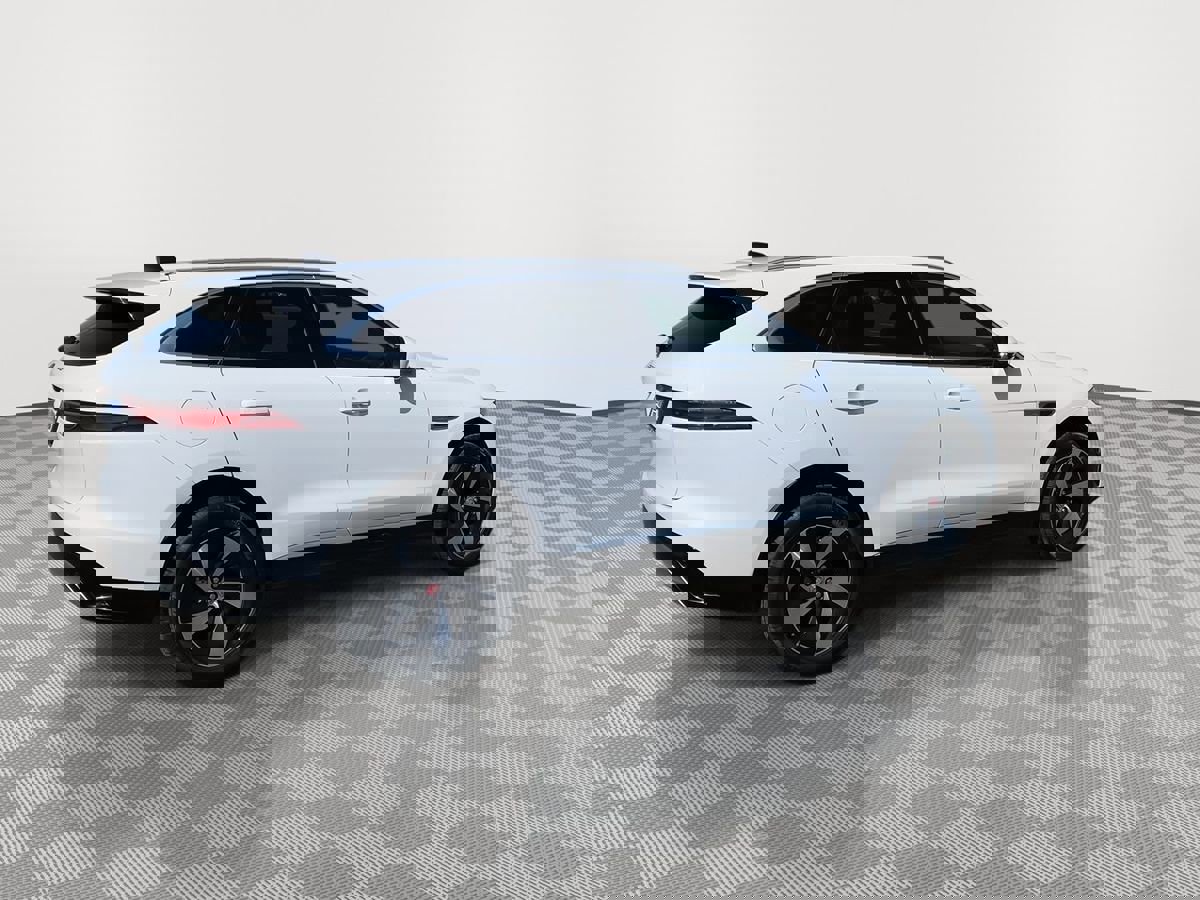 Used 2022 Jaguar F-PACE S image 7