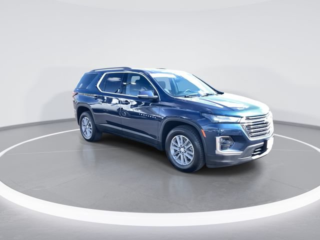 Used 2023 Chevrolet Traverse LT AWD/4WD image 2