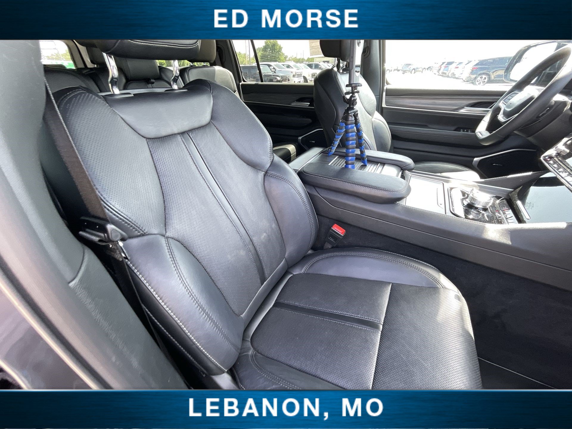 Used 2024 Jeep Wagoneer L Series II w/ Flexible Seating Group AWD/4WD image 26