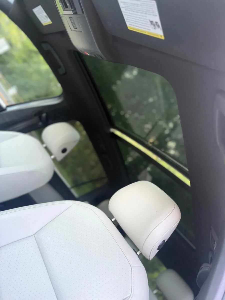 Used 2021 Volkswagen Tiguan SE R-Line w/ 3rd Row Seat Package AWD/4WD image 23
