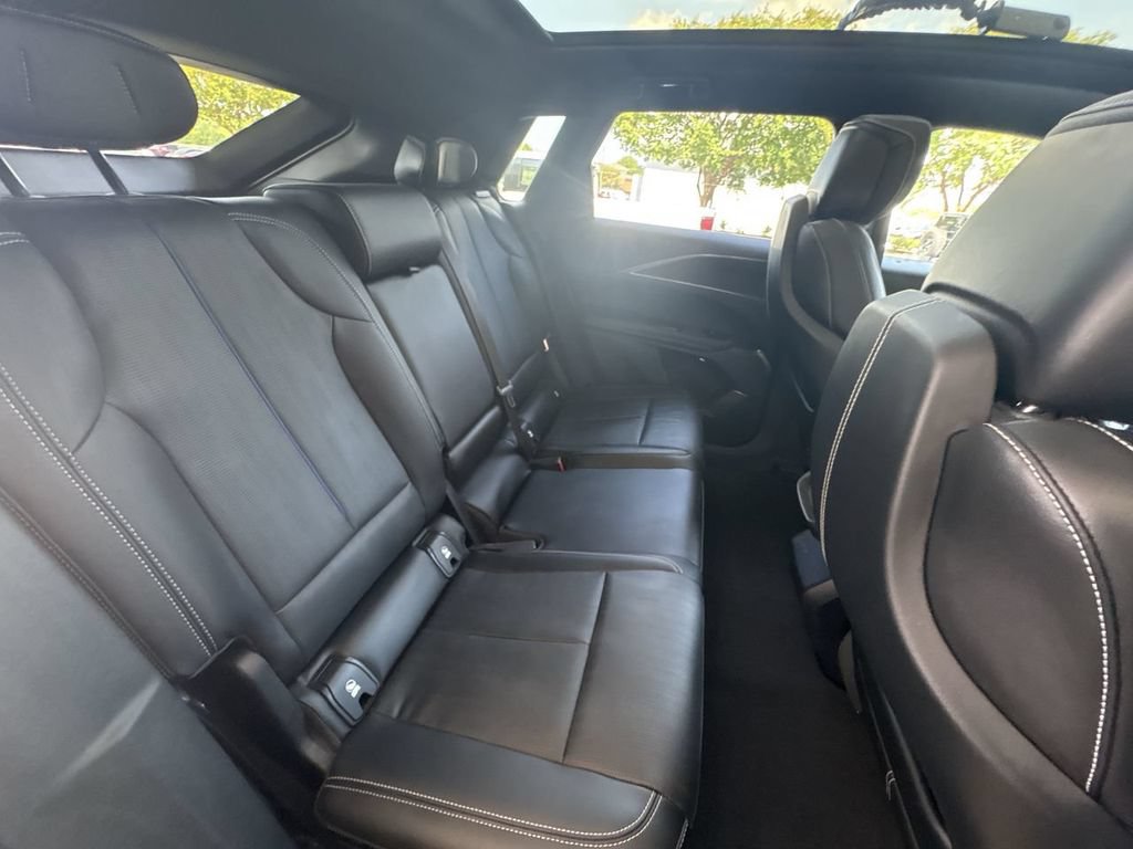 Certified 2024 Cadillac Lyriq Luxury AWD/4WD image 28