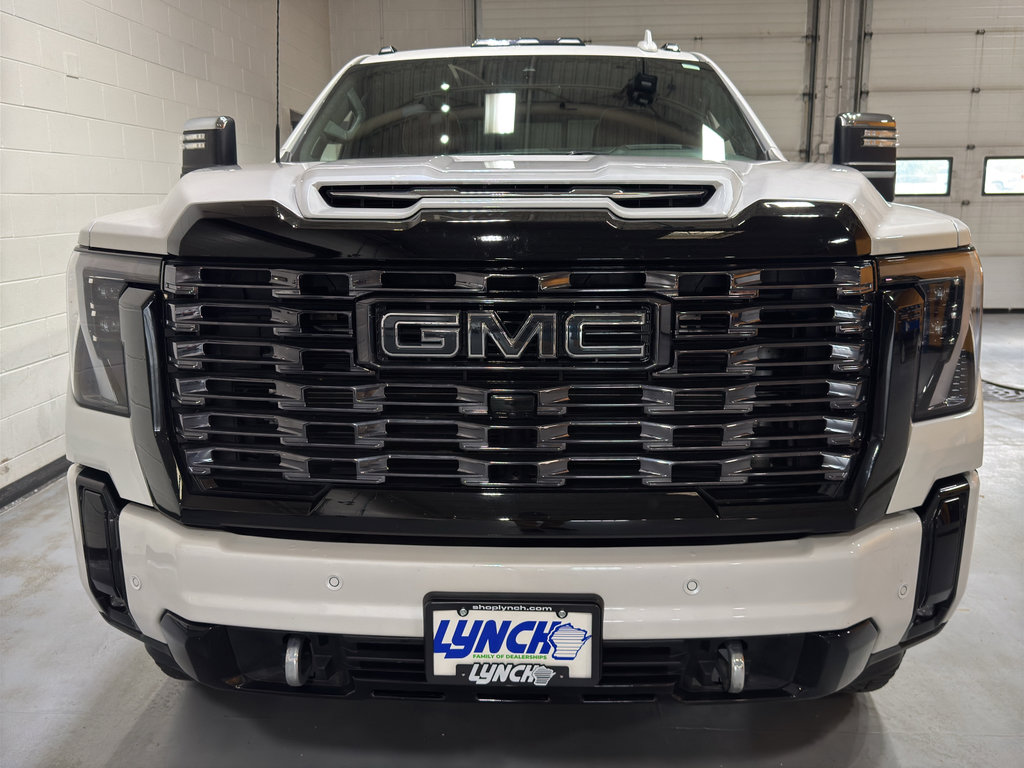 Used 2025 GMC Sierra 3500 Denali Ultimate AWD/4WD image 8