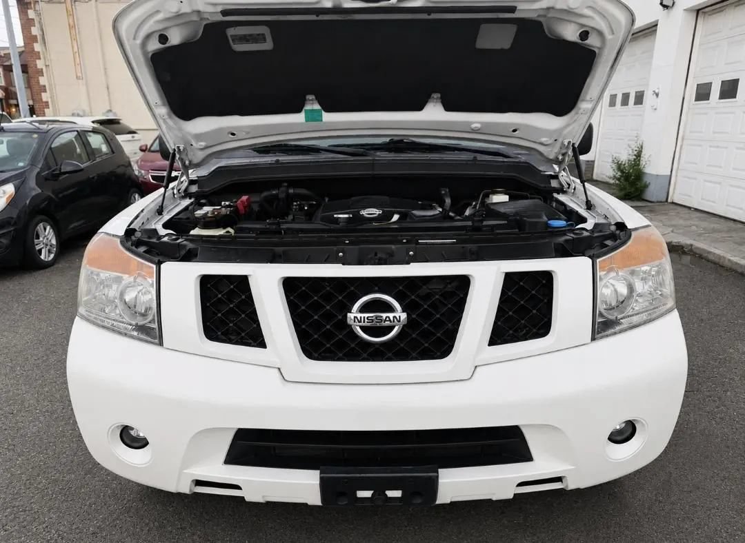 Used 2013 Nissan Armada SV AWD/4WD image 28