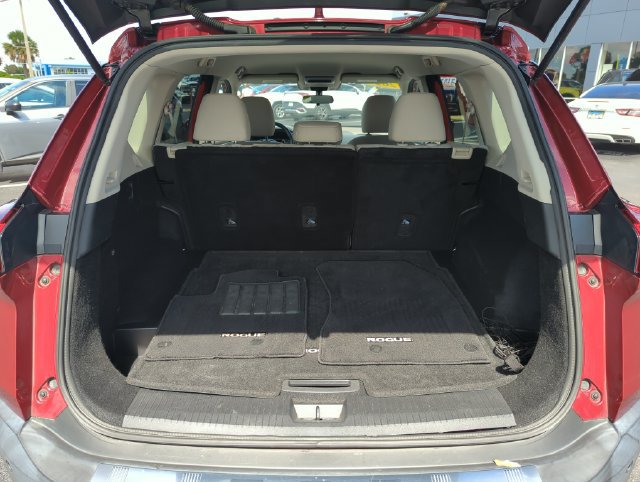 Certified 2021 Nissan Rogue SV FWD image 19