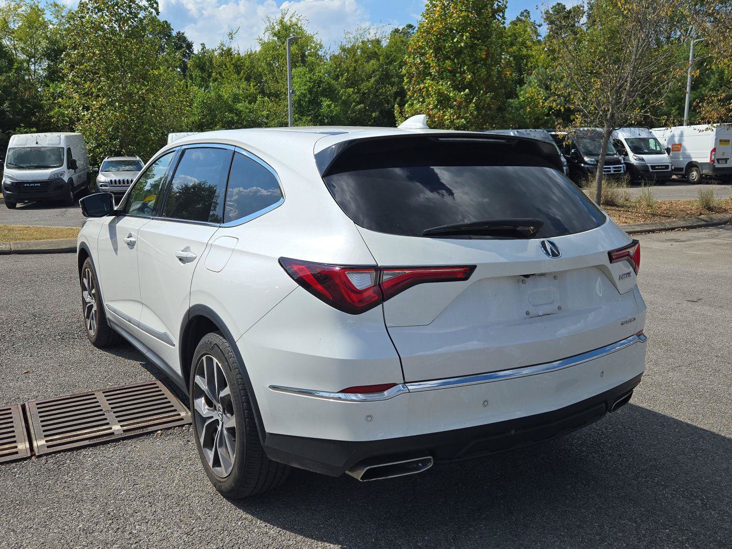 Used 2023 Acura MDX w/ Technology Package AWD/4WD image 5