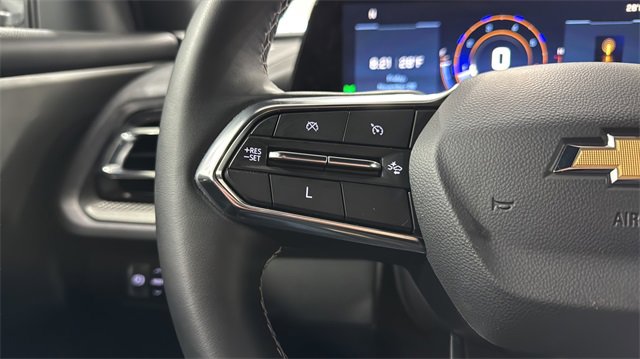 Used 2025 Chevrolet Traverse LT image 18