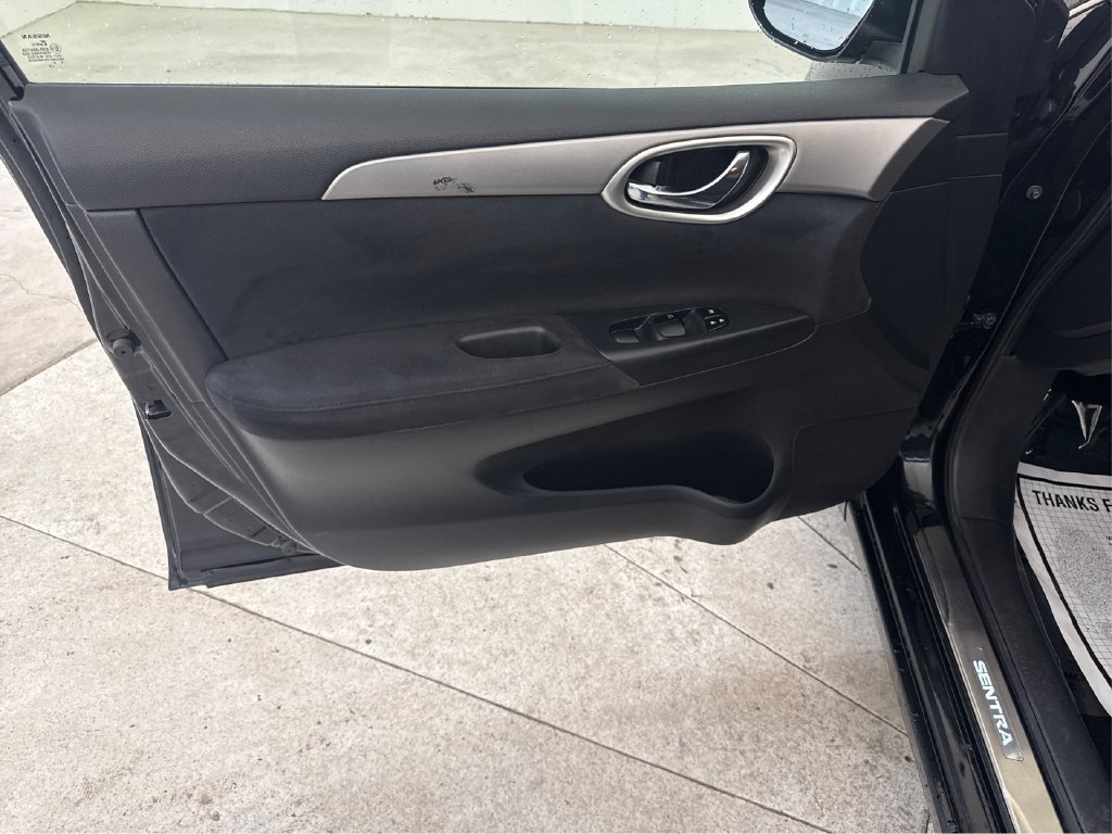 Used 2013 Nissan Sentra SV FWD image 33
