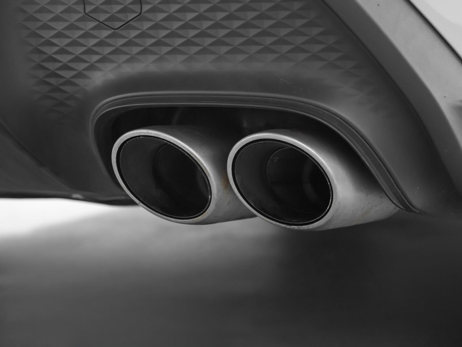 Certified 2024 Porsche Macan S AWD/4WD image 20
