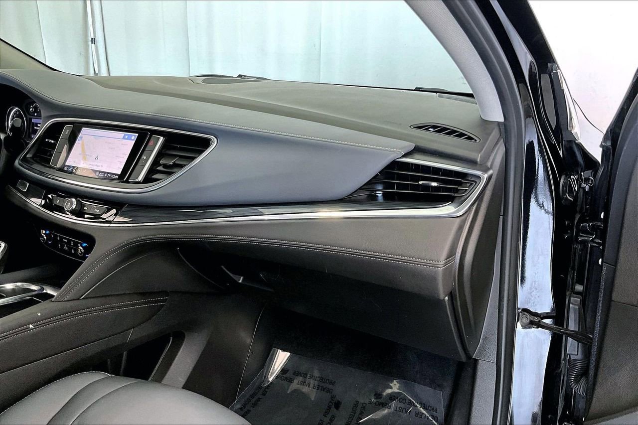 Used 2021 Buick Enclave Essence w/ Sound and Sites Package image 16