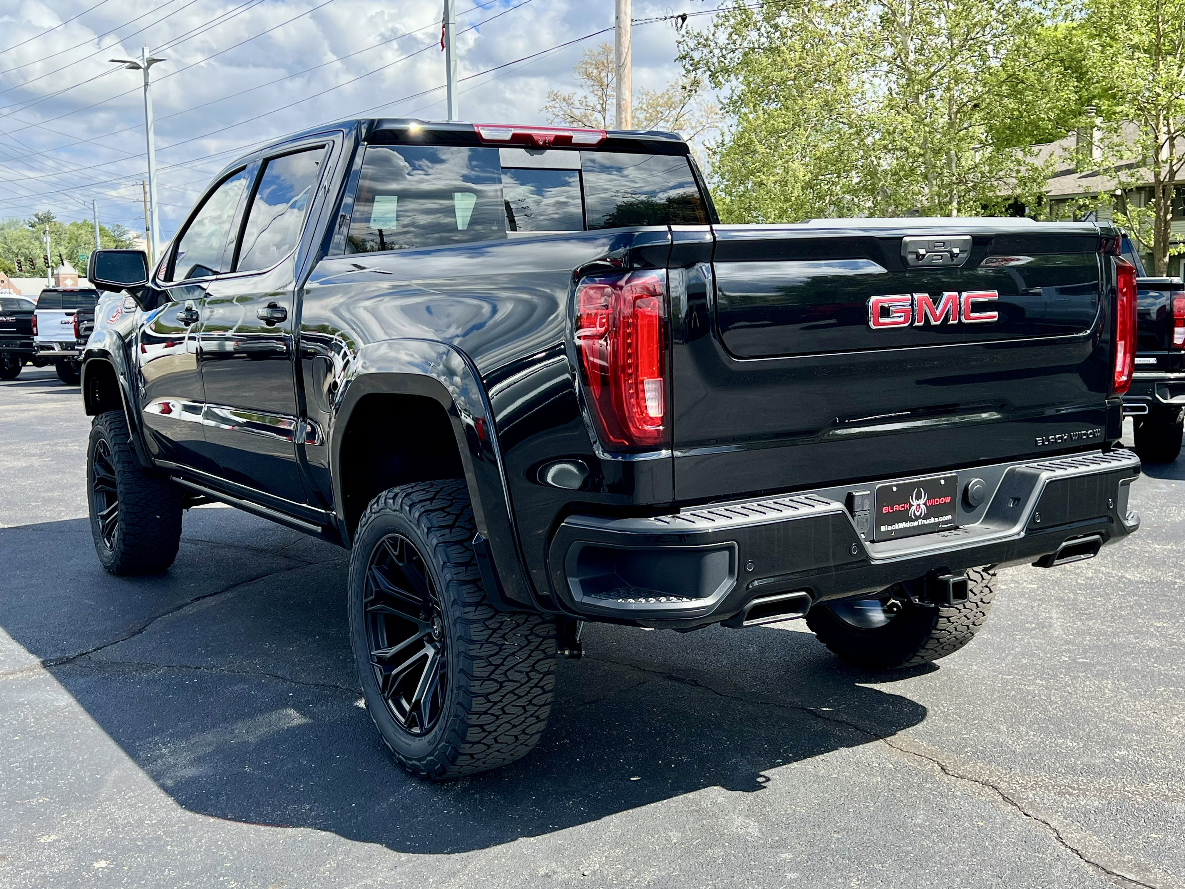 New 2026 GMC Sierra 1500 AT4 w/ AT4 Premium Package AWD/4WD image 8