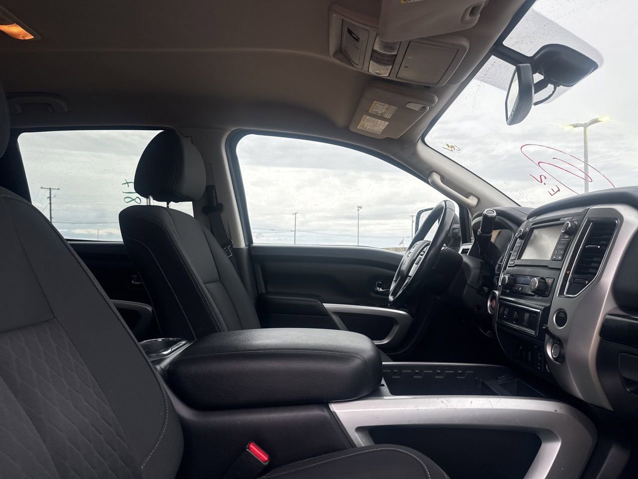 Used 2018 Nissan Titan SV w/ SV Convenience Package RWD image 27