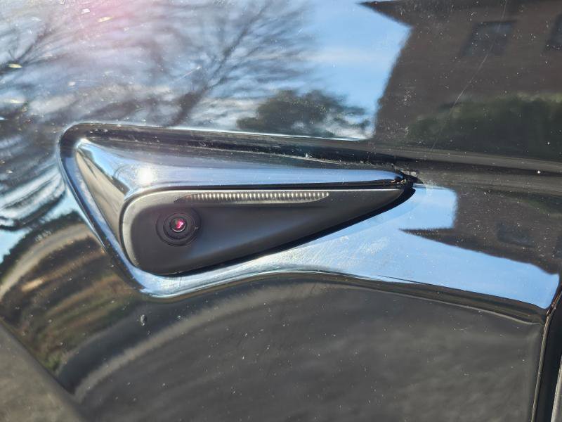 Used 2023 Tesla Model X image 23