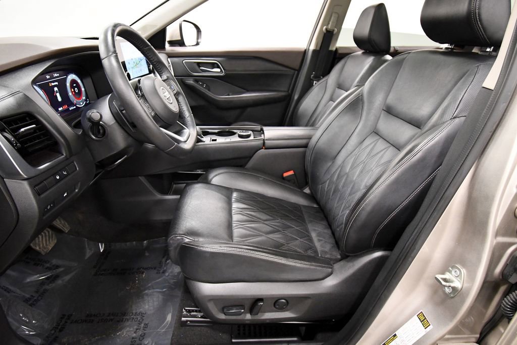 Used 2021 Nissan Rogue Platinum image 15