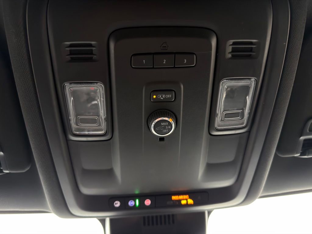 Used 2024 GMC Yukon SLT image 50