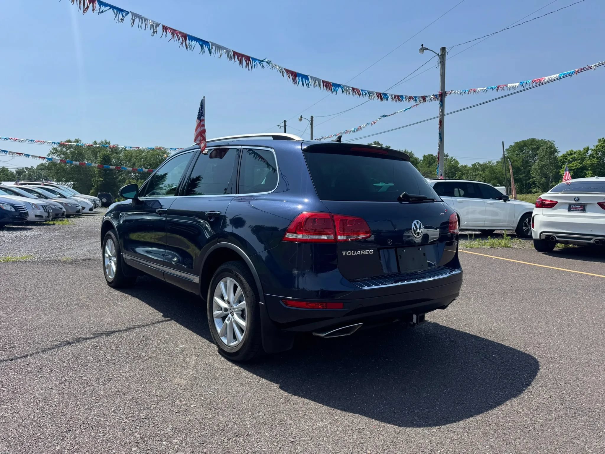 Used 2014 Volkswagen Touareg Sport AWD/4WD image 4