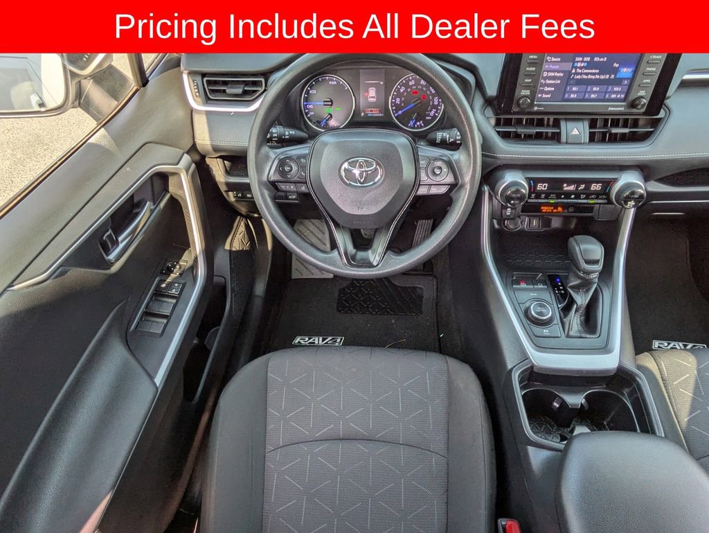 Certified 2020 Toyota RAV4 XLE w/ Convenience Package AWD/4WD image 17