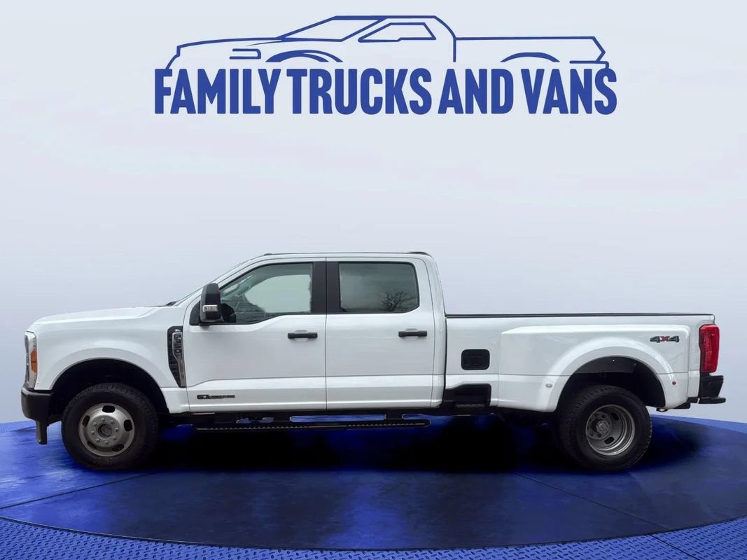 Used 2024 Ford F350 XL AWD/4WD image 2