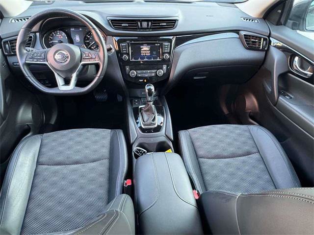 Used 2022 Nissan Rogue Sport SV w/ Technology Package AWD/4WD image 12
