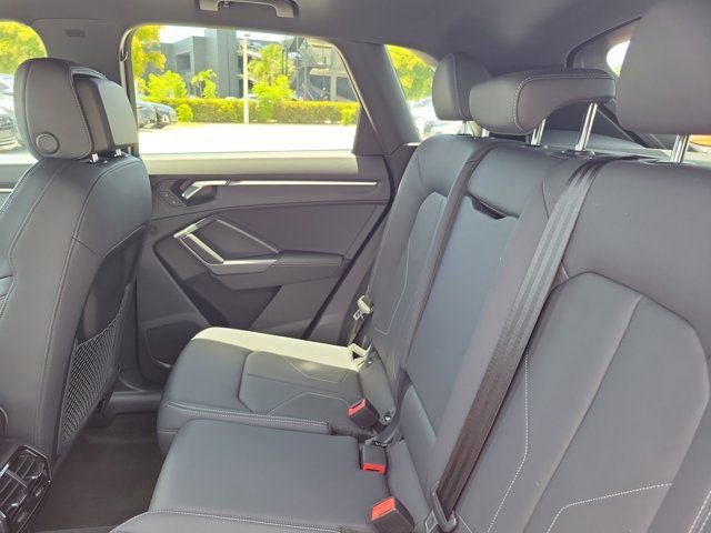 Certified 2025 Audi Q3 2.0T Premium w/ Convenience Package AWD/4WD image 11