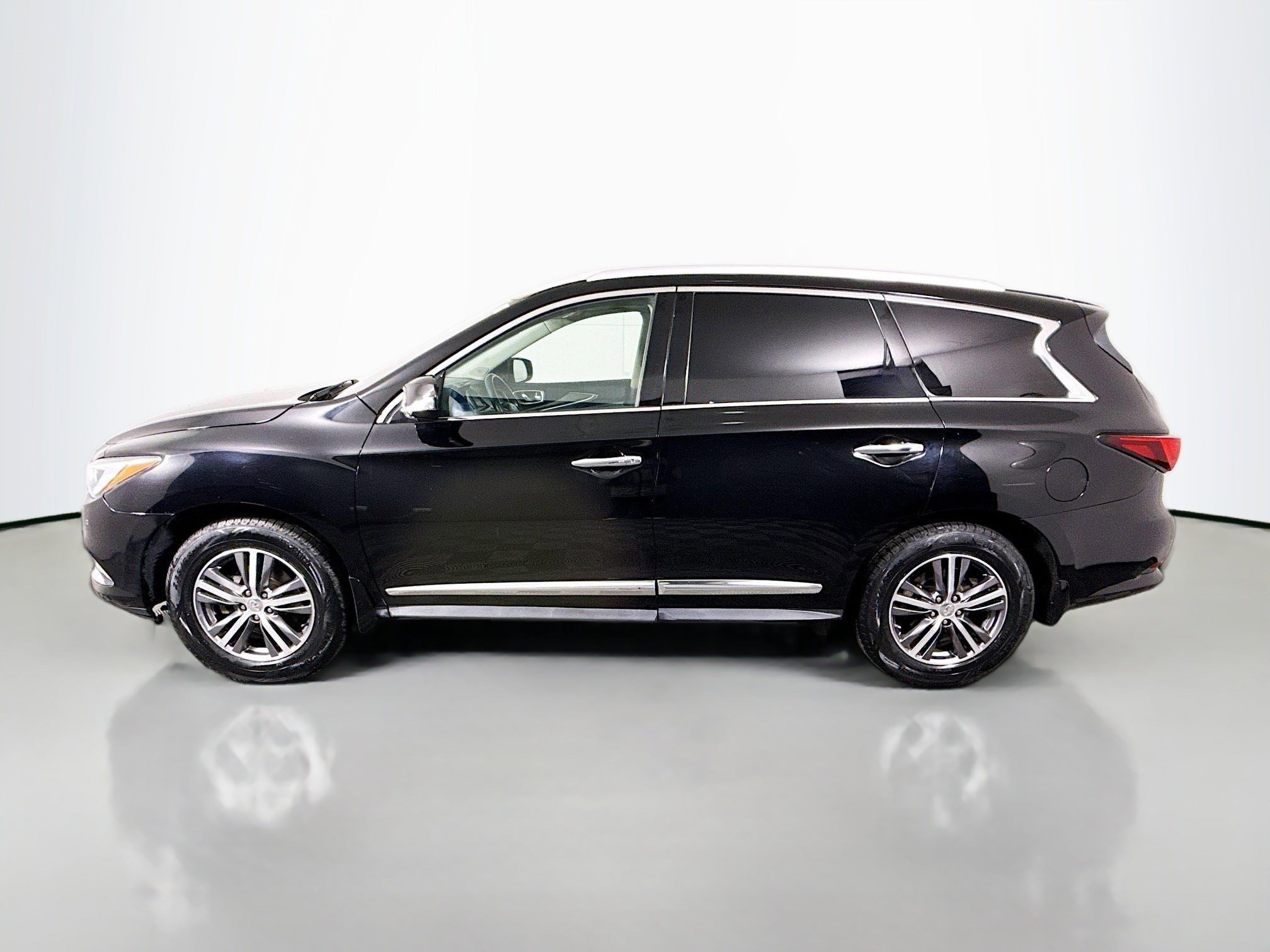 Used 2018 INFINITI QX60 FWD w/ Premium Plus Package image 6