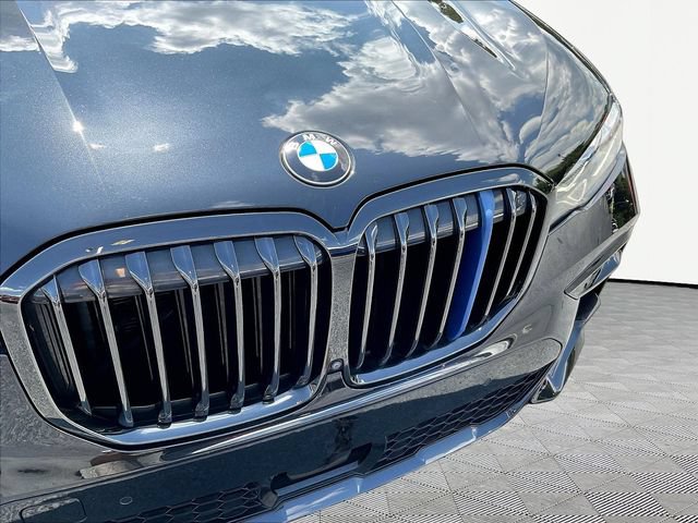 Used 2022 BMW X7 M50i AWD/4WD image 36