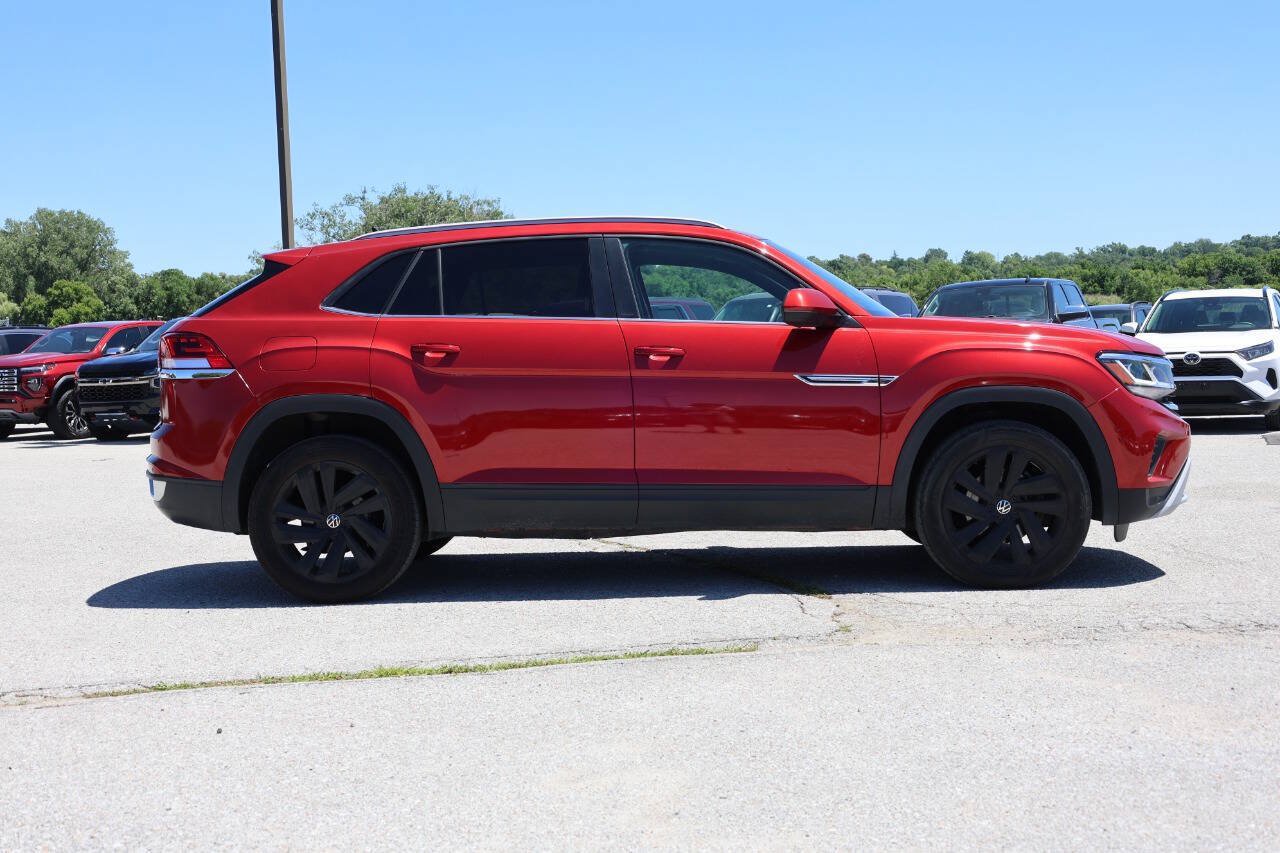 Used 2022 Volkswagen Atlas Cross Sport SE AWD/4WD image 7