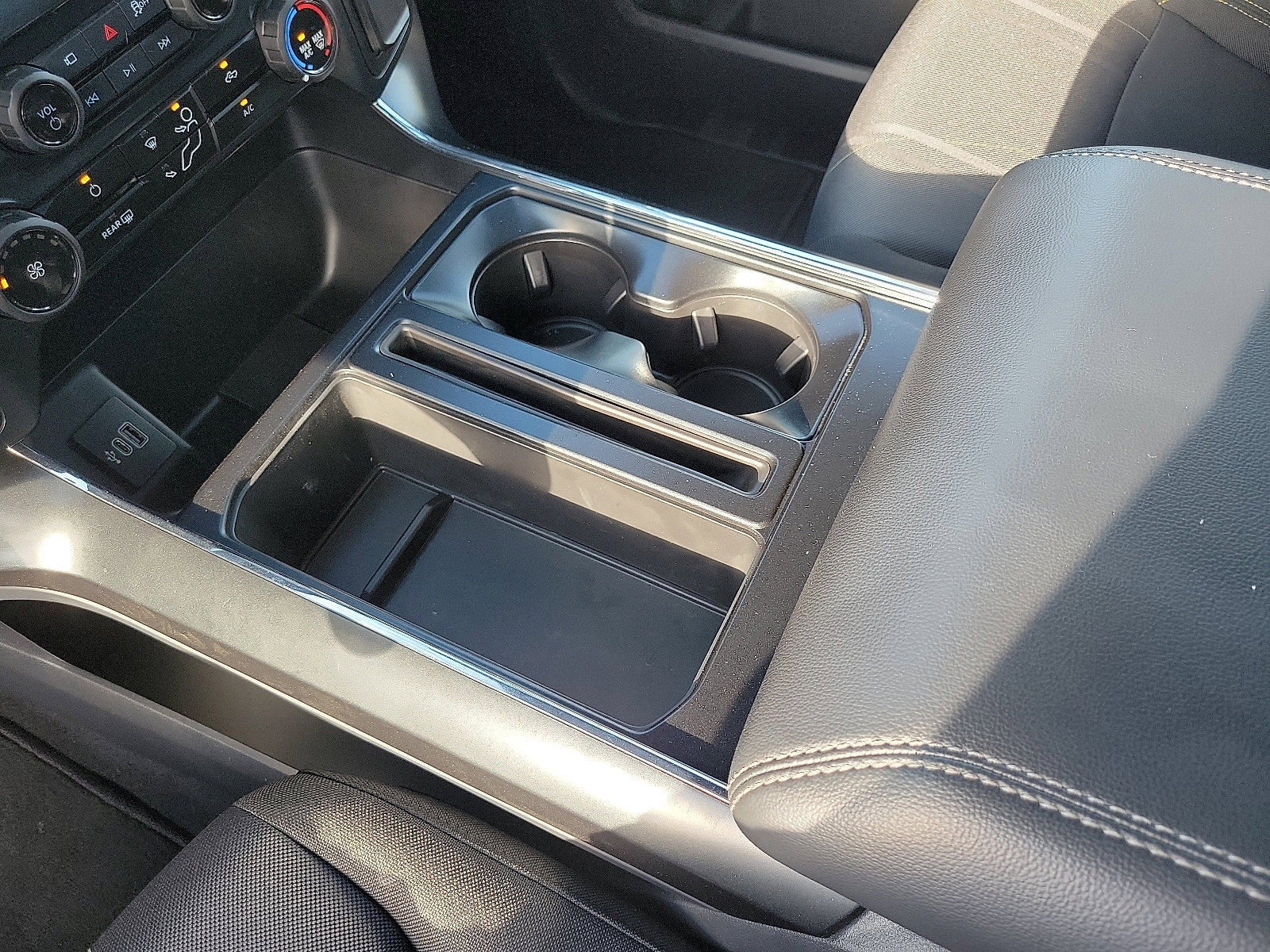 Used 2025 Ford F150 STX w/ Equipment Group 200A RWD image 8