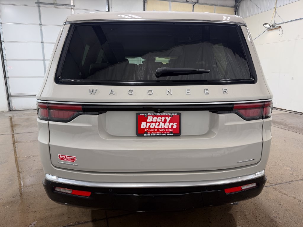 Used 2022 Jeep Wagoneer Series II w/ Rear Seat Video Group 1 AWD/4WD image 16