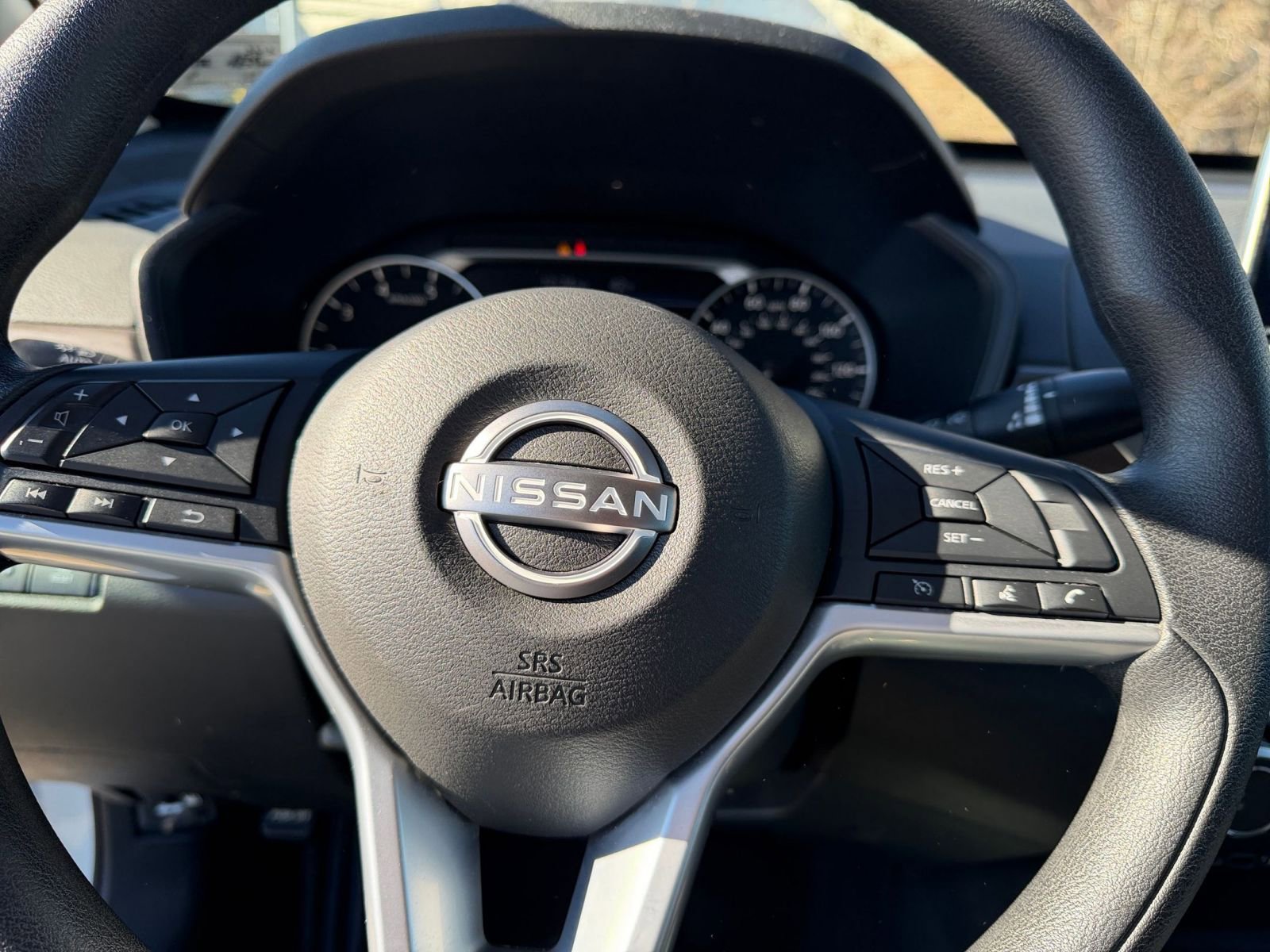 Used 2025 Nissan Altima 2.5 SV image 27