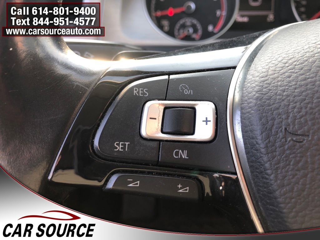 Used 2016 Volkswagen Golf S image 13