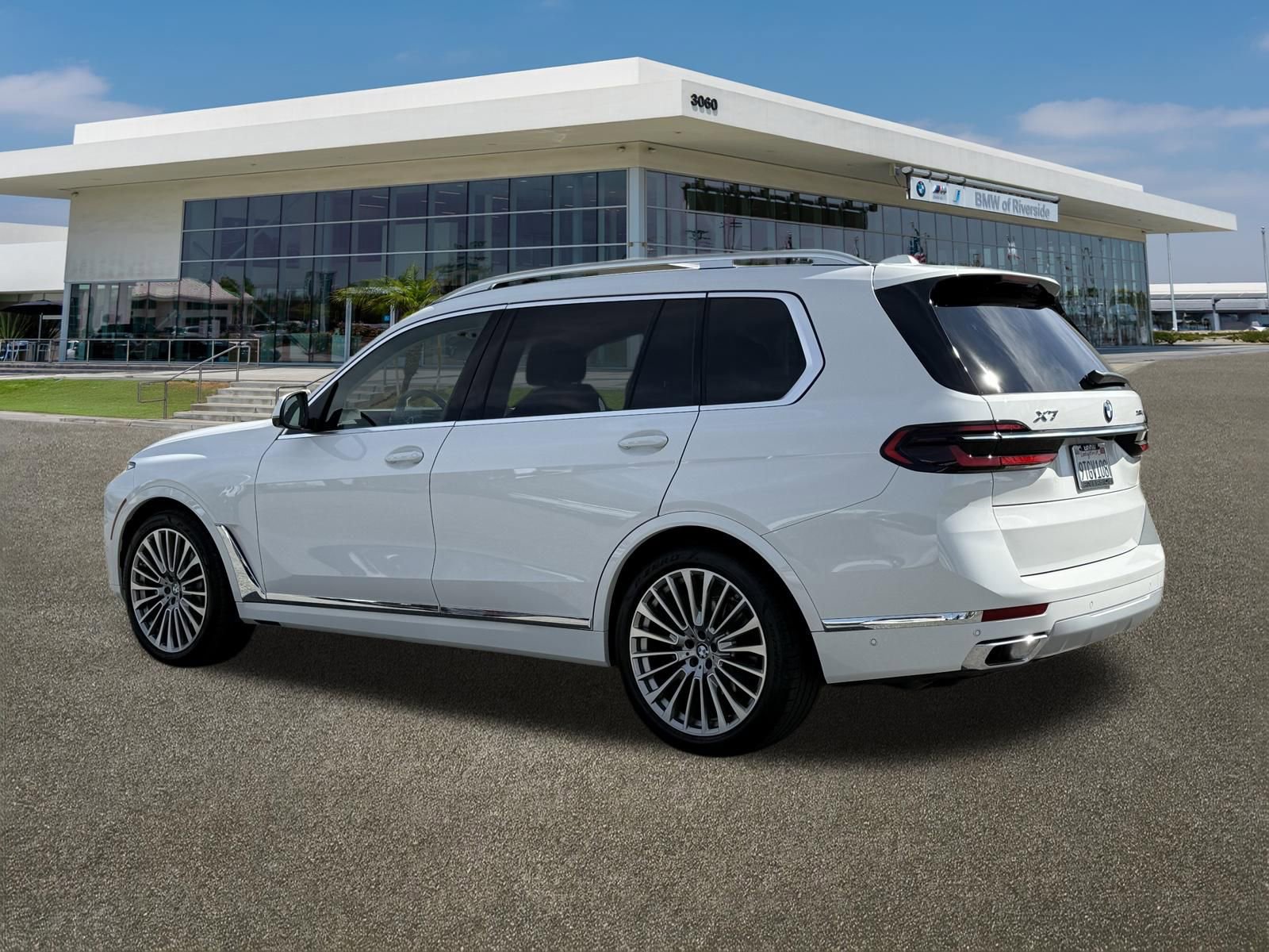 Used 2026 BMW X7 xDrive40i image 8