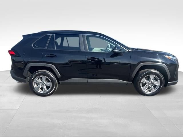 Used 2025 Toyota RAV4 XLE image 6