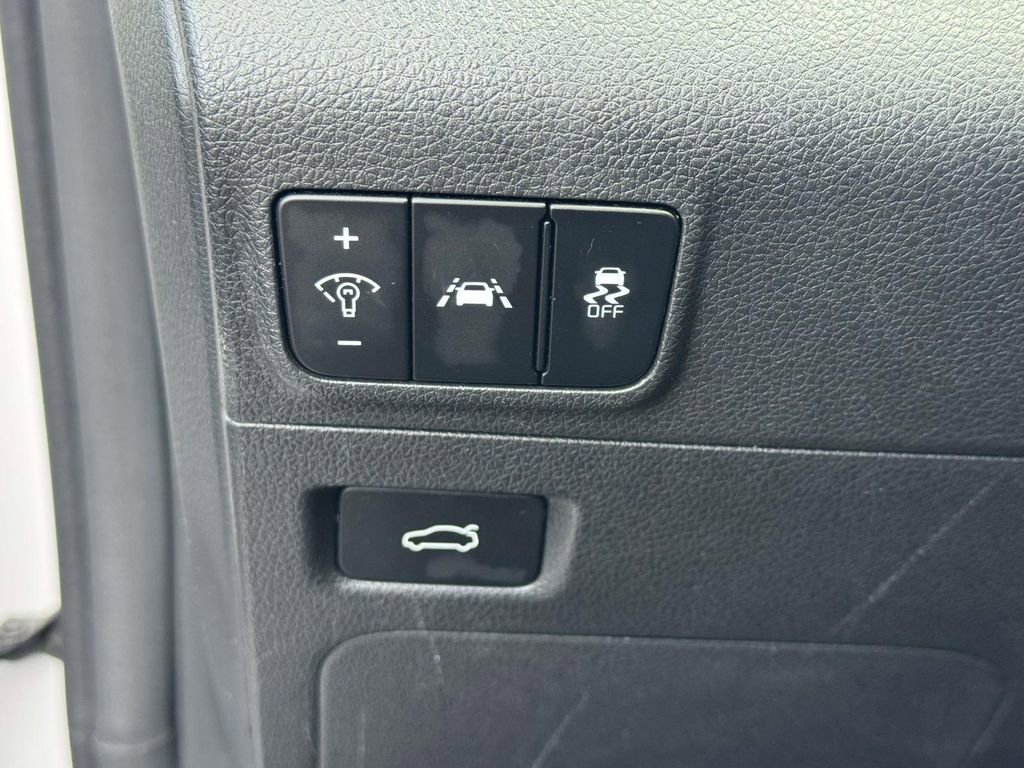 Used 2023 Kia K5 GT-Line AWD/4WD image 18