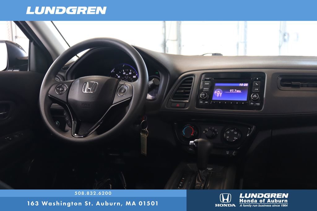 Used 2017 Honda HR-V LX image 4