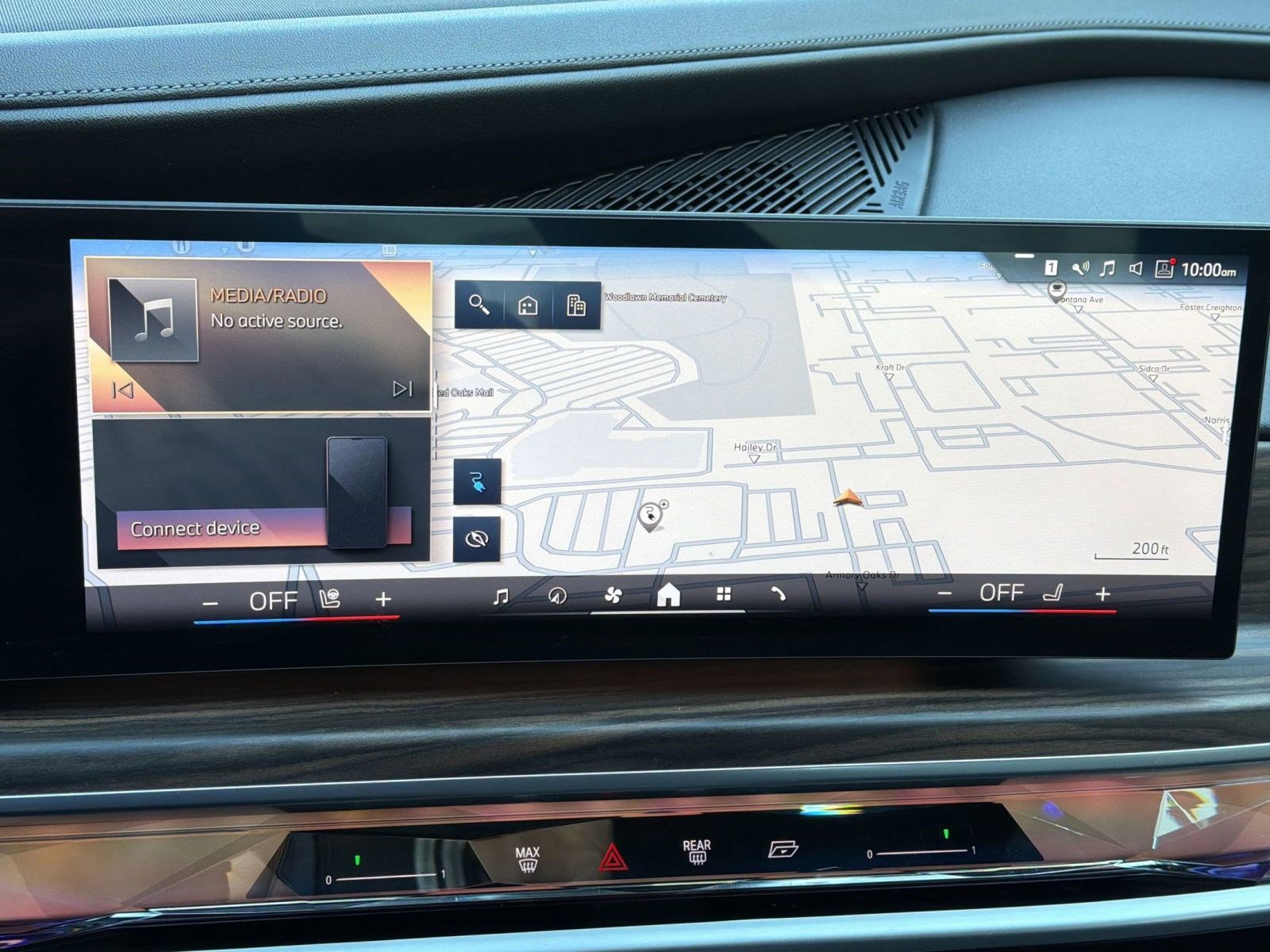 Certified 2024 BMW i7 xDrive60 image 23