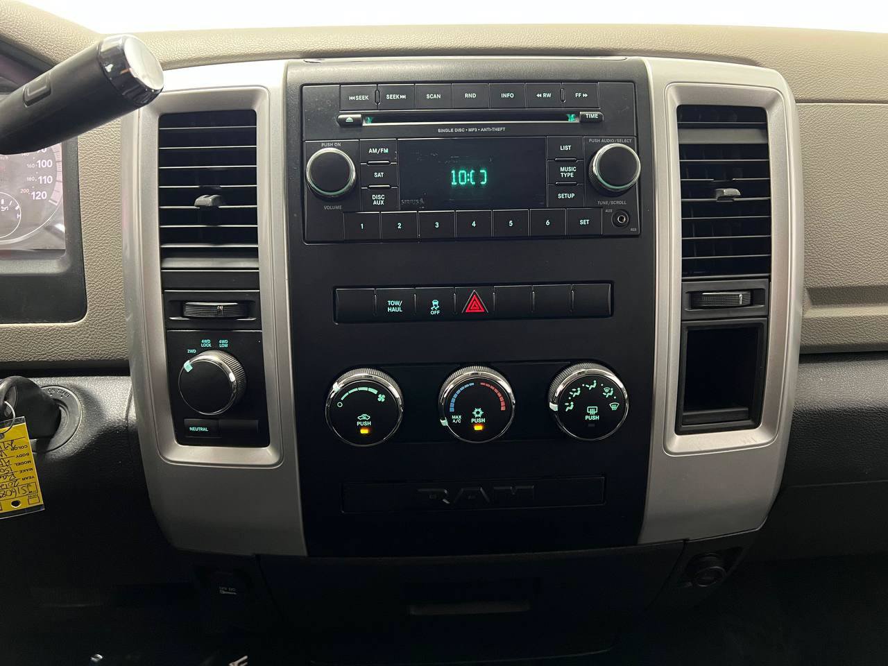Used 2012 RAM 1500 Classic SLT AWD/4WD image 17