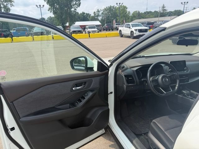 Used 2021 Nissan Rogue SV AWD/4WD image 7