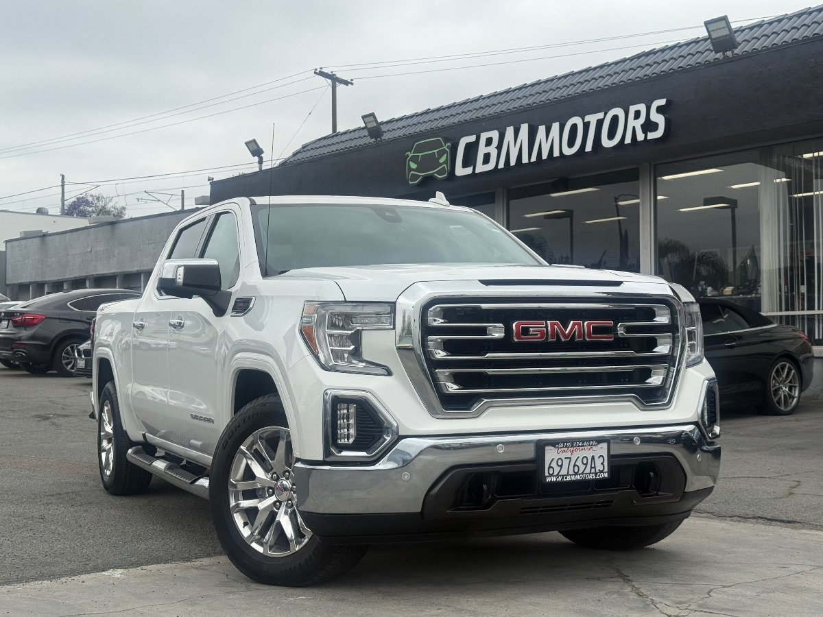 Used 2020 GMC Sierra 1500 SLT w/ Driver Alert Package II AWD/4WD image 2