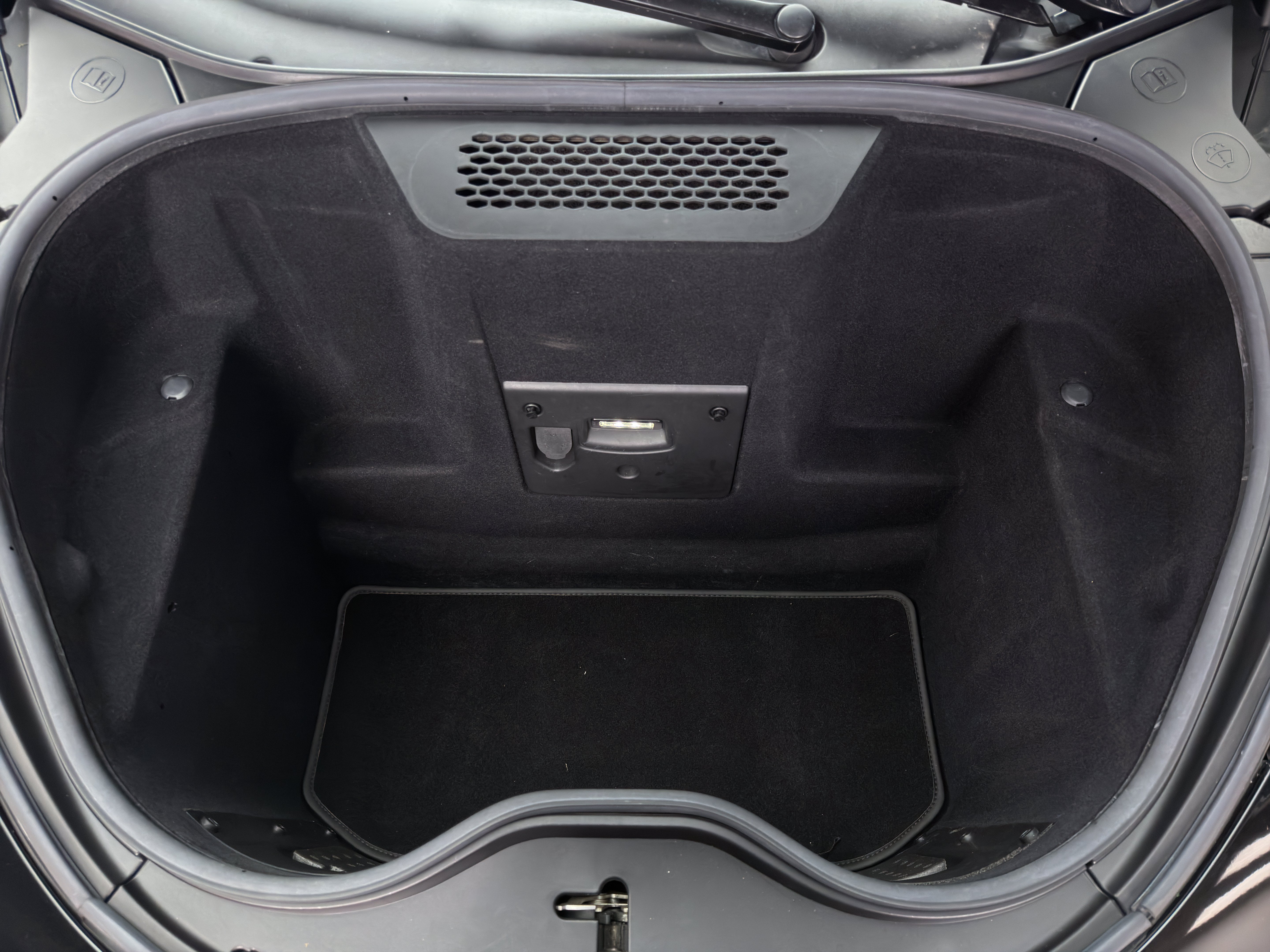 Used 2016 McLaren 570S Coupe RWD image 20