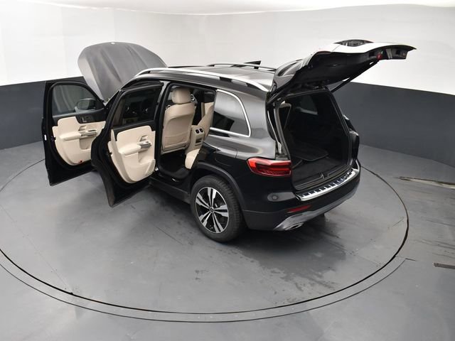 Used 2025 Mercedes-Benz GLB 250 4MATIC image 28