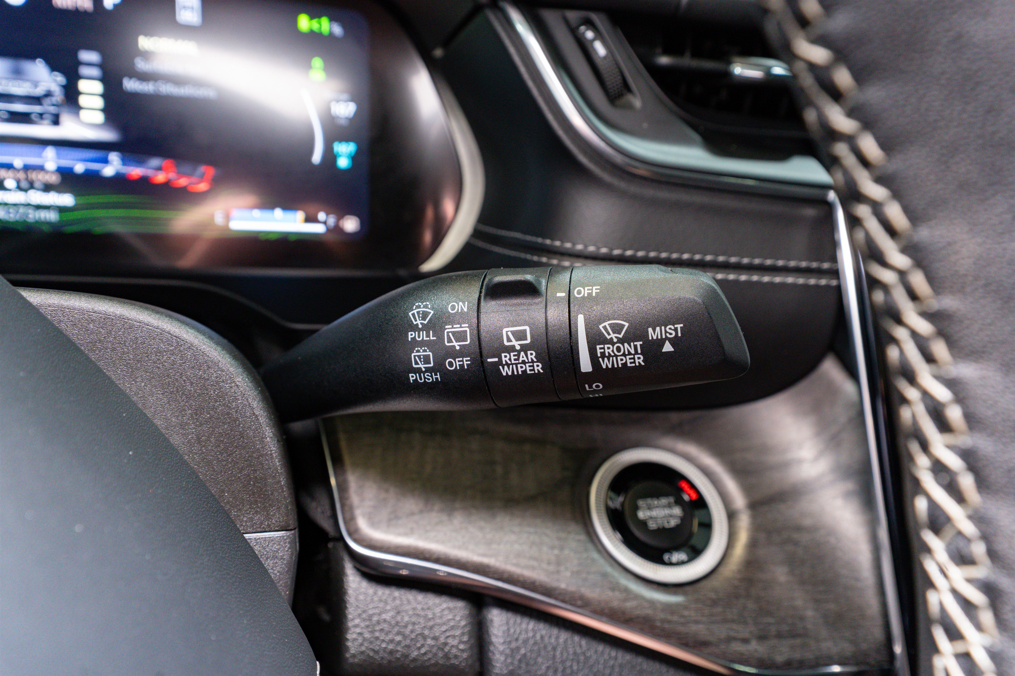 Used 2023 Jeep Grand Cherokee Overland w/ Advanced Protech Group III image 33