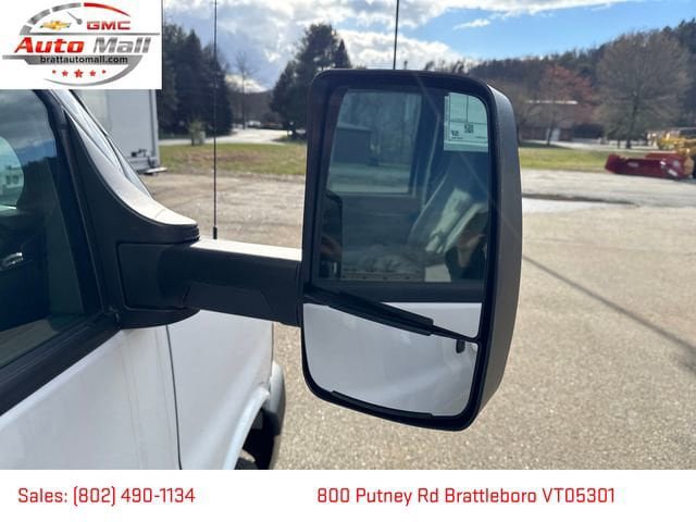 New 2026 GMC Savana 4500 w/ Power Convenience Package RWD image 9